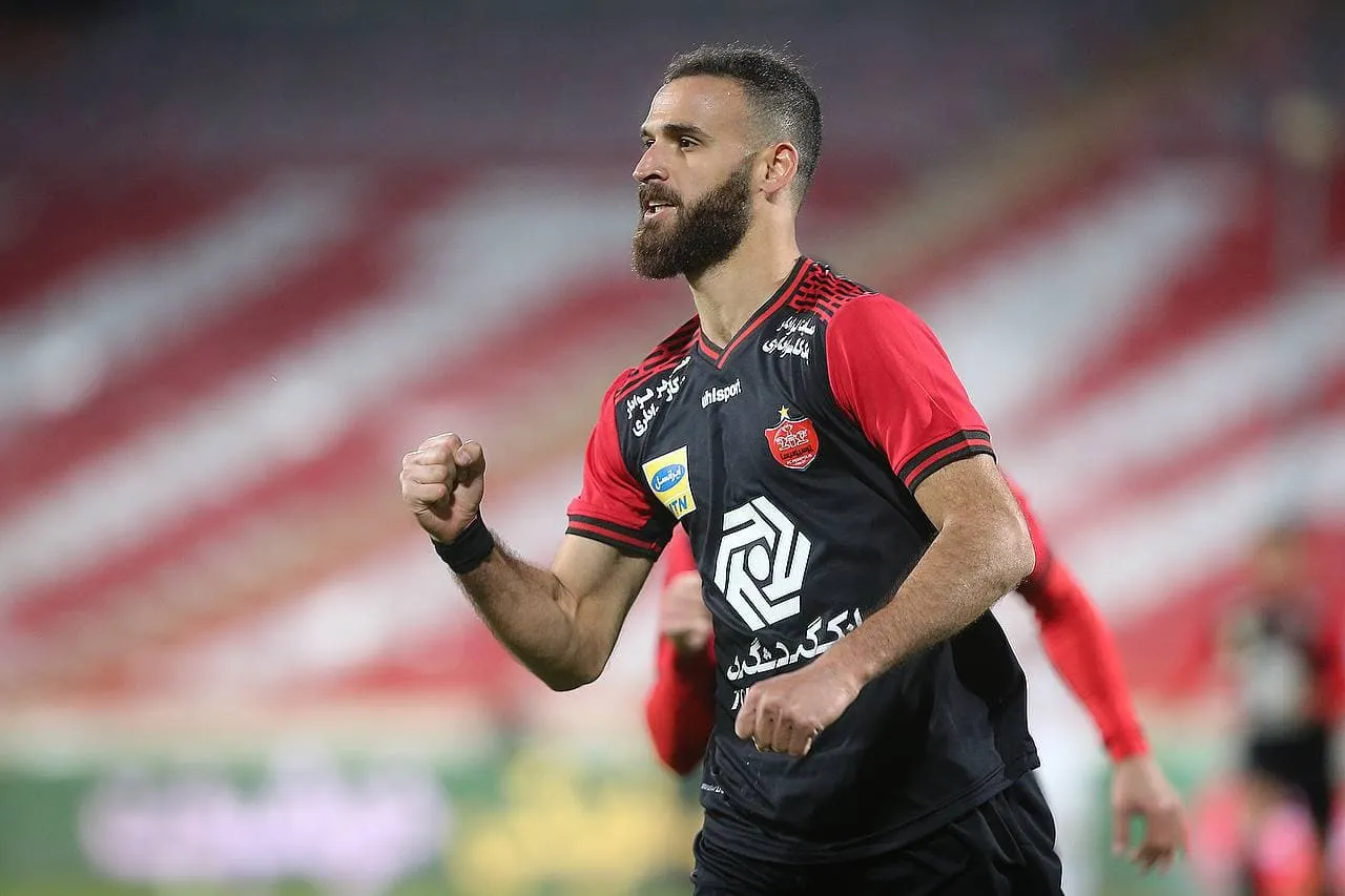 پیشنهاد ۲۰میلیاردی به ستاره پرسپولیس + عکس