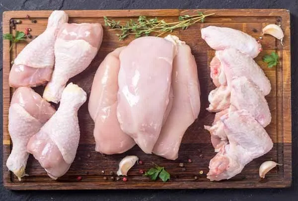 قیمت گوشت مرغ چند؟ (۶شهریور)