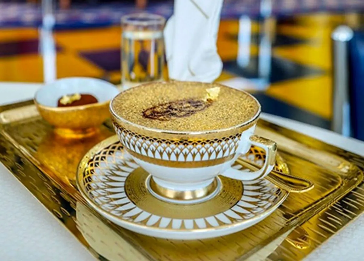 سرو نوشیدنی با روکش طلا مخصوص آقایان در تهران + فیلم