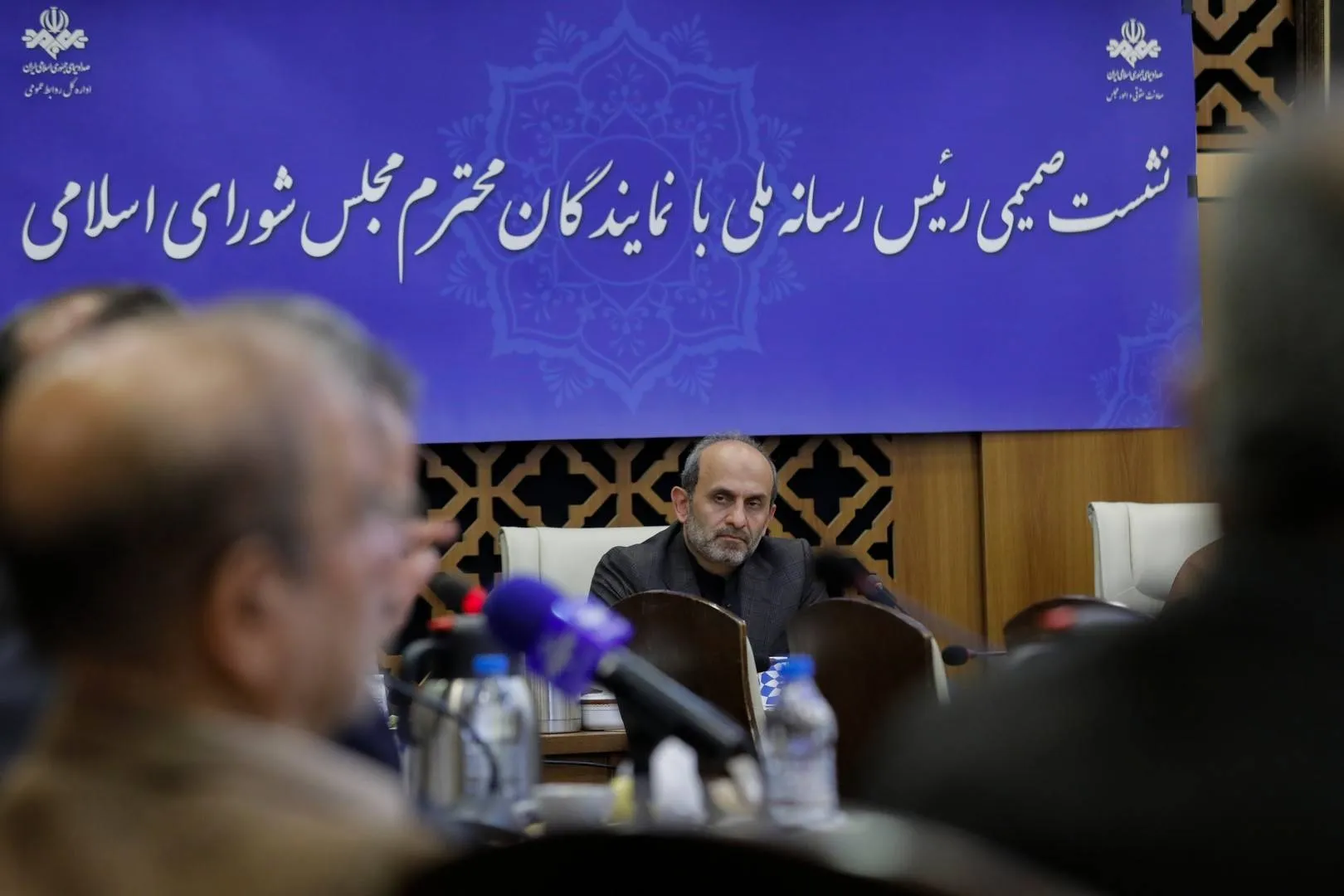 پیمان جبلی: رسانه ملی با «فتنه های» دشمنانی روبه روست که اجازه بیان حقیقت را نمی دهند