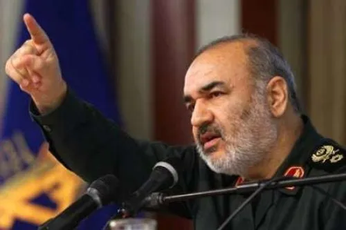 سردار سلامی: طومار ناامن‌کنندگان ایران را در‌هم می‌پیچیم