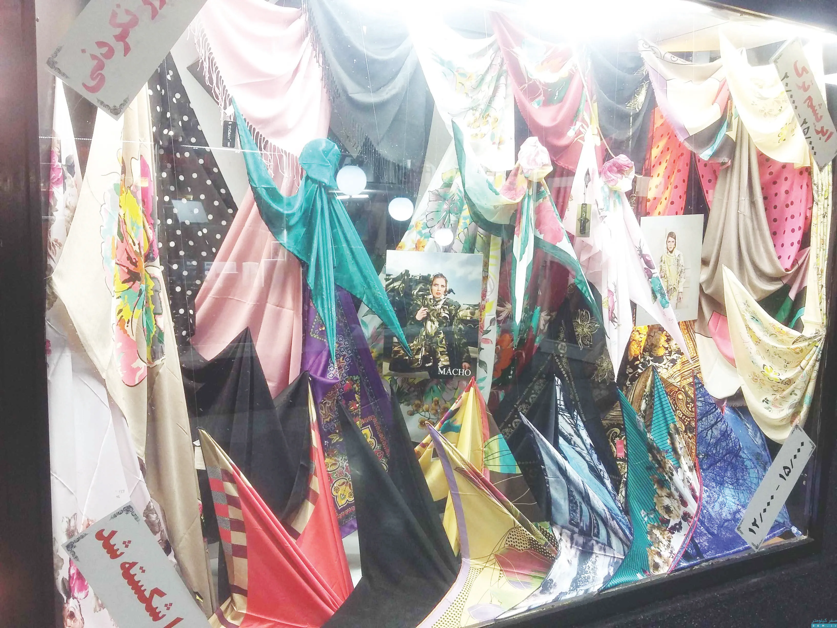 در طراحی شال و روسری نوآوری نداریم