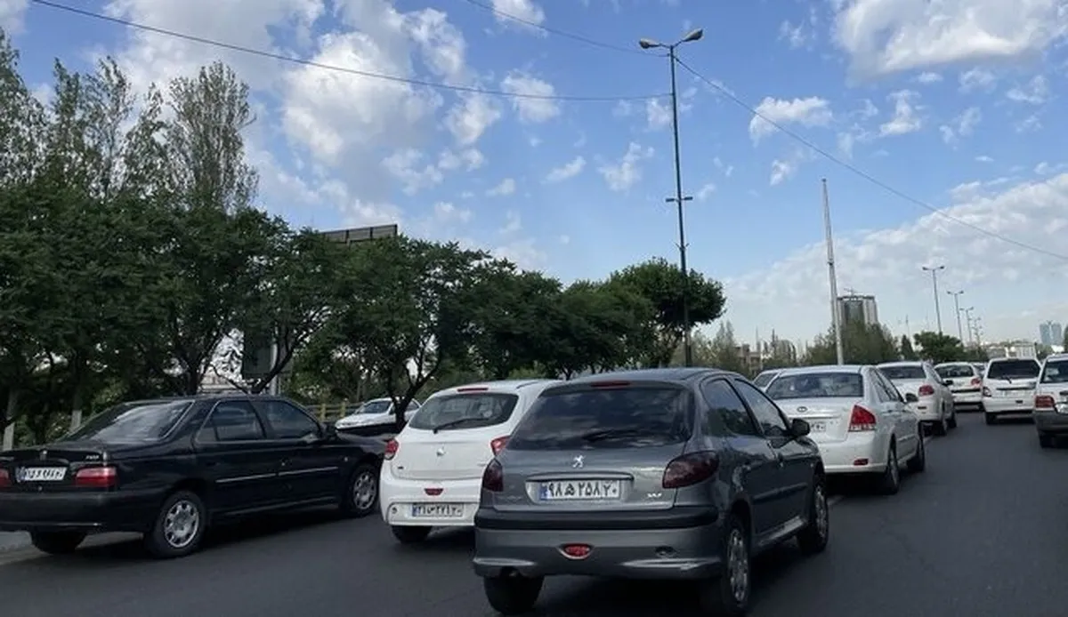ترافیک صبحگاهی تهران؛ کدام مسیرها قفل شده‌اند؟
