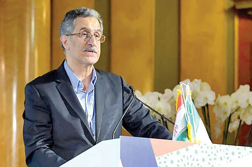 ارز‌۴۲۰۰ را حذف کنید، یارانه نقدی بدهید