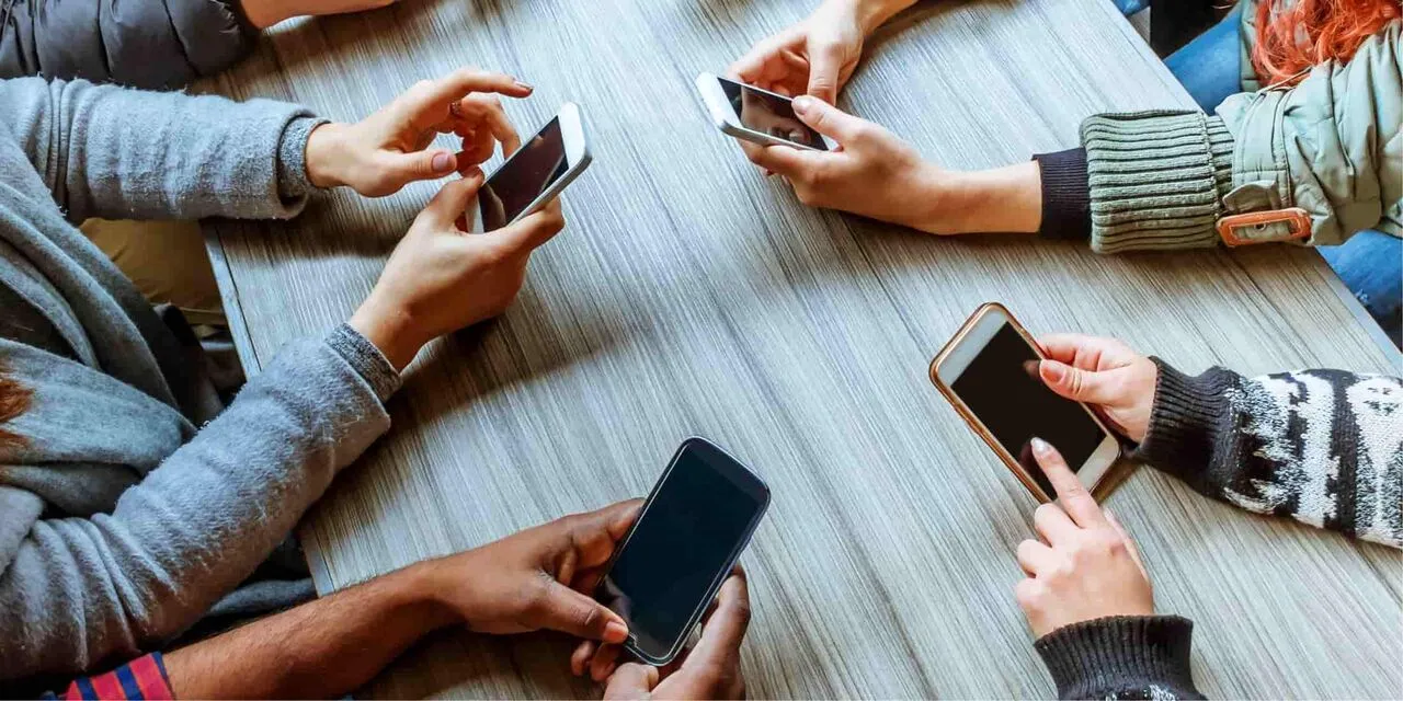 فناوری‌ های ارتباطی سلامت روان را  تهدید می کند؟