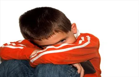 کودکی که والدینش را از دست داده، چگونه تربیت کنیم؟