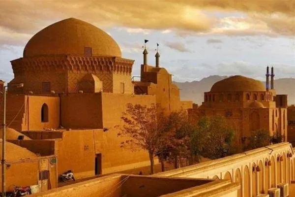 هزینه های ۴ شب سفر رفت و برگشت با قطار به یزد چقدر است؟ + جدول