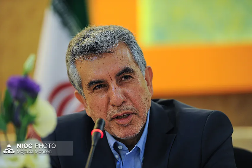 Iran to sign six more oil deals with int'l companies: Oil official