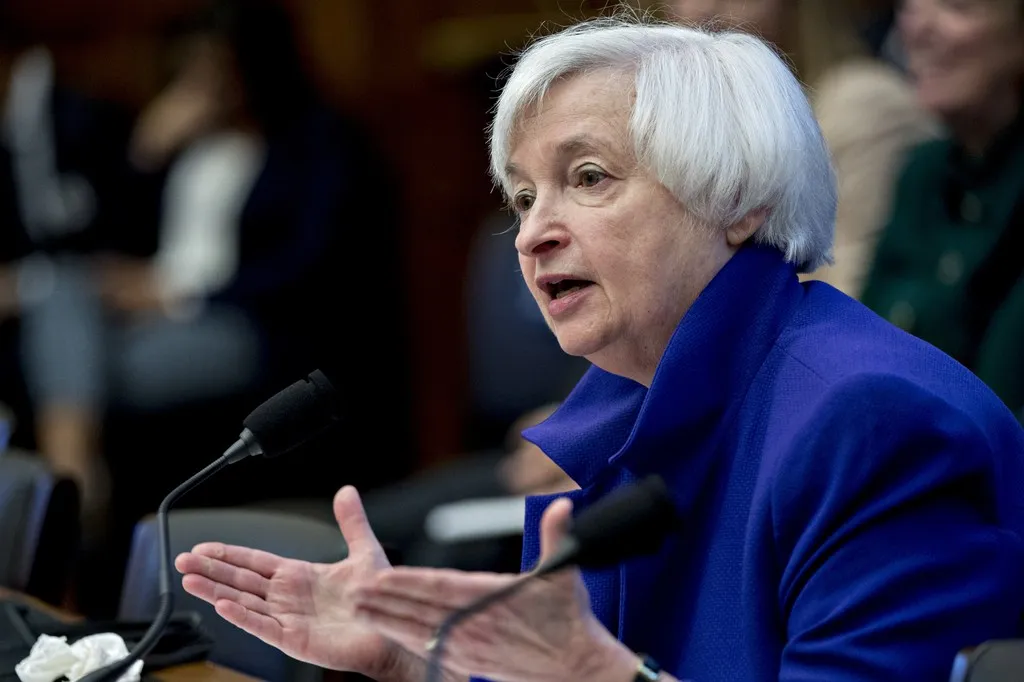 Fed expected to raise rates as U.S. economy flexes muscle