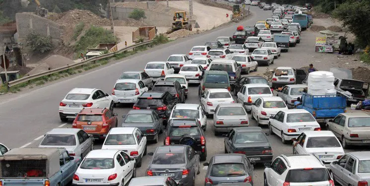 همه جاده های شمال ترافیک است