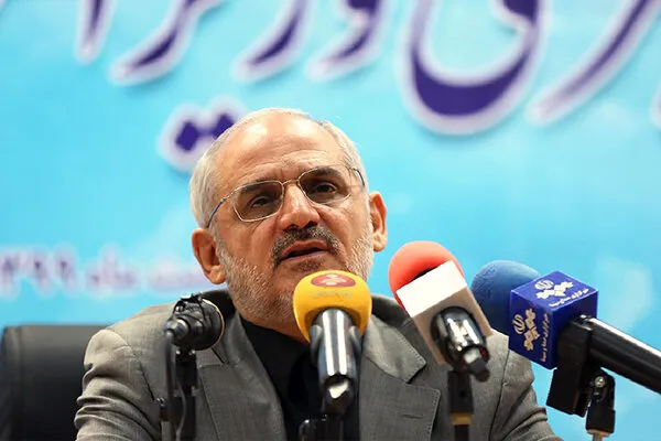 دانش‌آموزان را برای به مدرسه آمدن به چند بخش تقسیم می‌کنیم