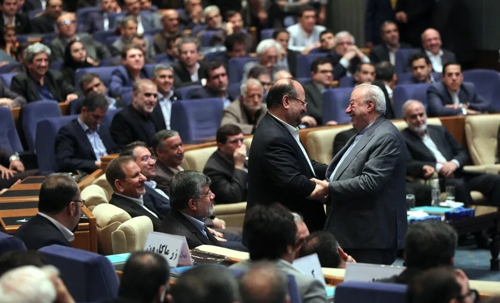 خوش و بش میلیاردر معروف با وزیر مستعفی +عکس