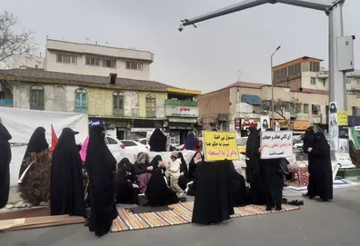 واکنش-تند-روزنامه-اصولگرا-به-تحصن-حجاب-مقابل-مجلس