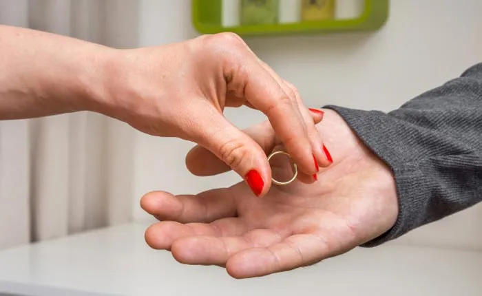 ۱۰ دلیل رایج برای طلاق