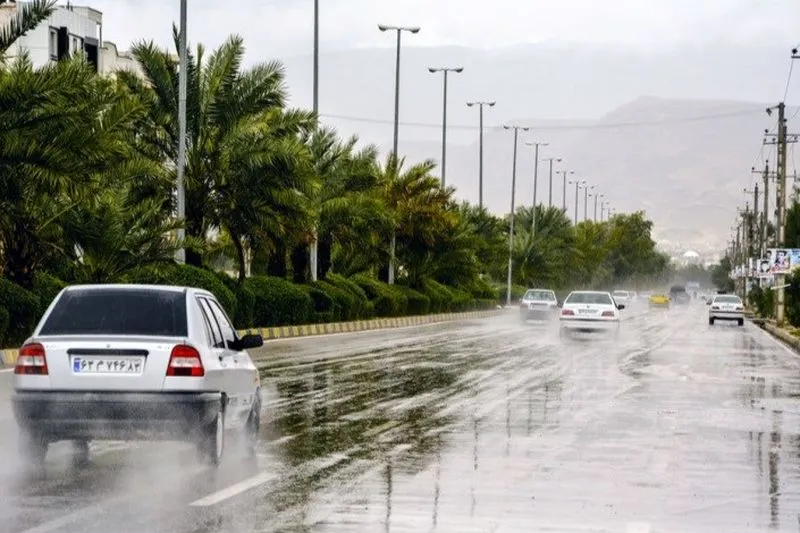 آغاز وزش باد و رگبار شدید در تهران