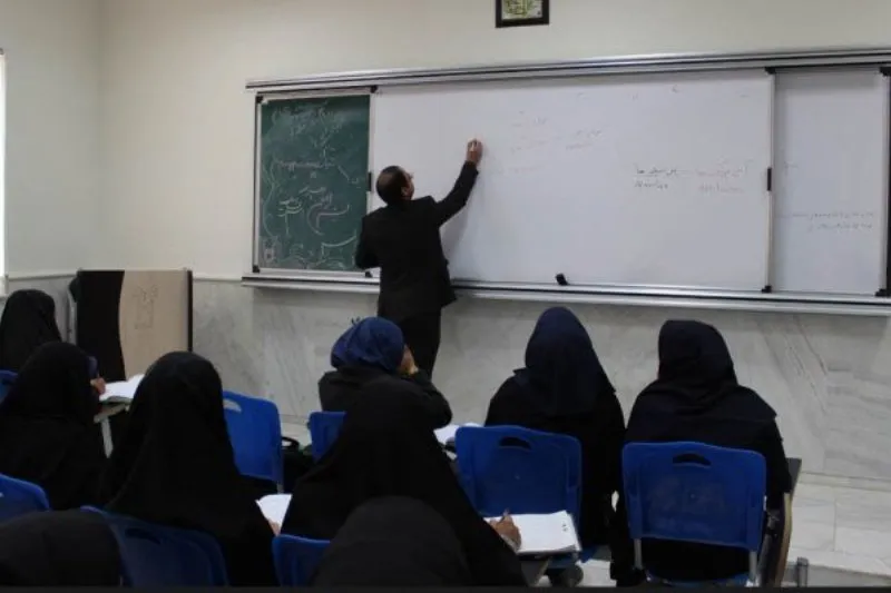 وزارت علوم با متخلفان جذب هیات علمی برخورد می‌کند
