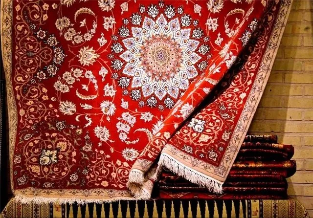 تمام قالیبافان در سال98 بیمه می‌شوند