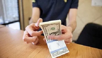 دلار نیمه اول امسال چقدر گران شد؟