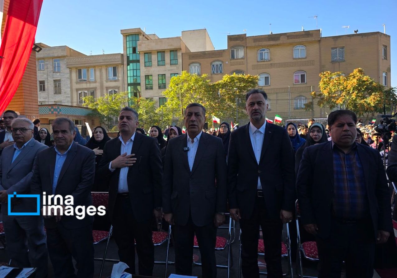 حضور معاون اجرایی رئیسجمهور در آیین آغاز سال تحصیلی جدید+ عکس حضور معاون اجرایی رئیسجمهور در آیین آغاز سال تحصیلی جدید+ عکس