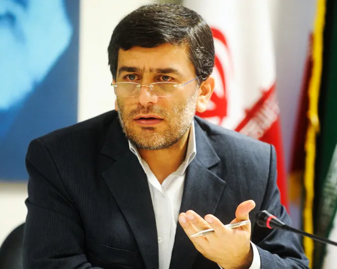 شهرداری درباره شایعات پرداخت حقوق کارکنانش از طریق وام بانکی توضیح دهد