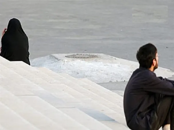 با همسری که مدام قهر می کند، چه کنم؟