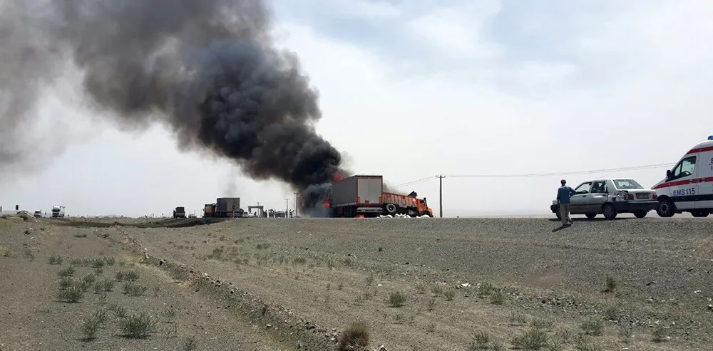 خواب‌آلودگی راننده تریلر 4سرنشین پژو را خاکستر کرد