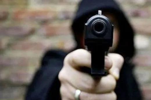 سرقت مسلحانه در ورامین از منزل مسکونی + فیلم