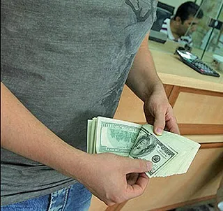 پافشاری دلار روی سطح جدید
