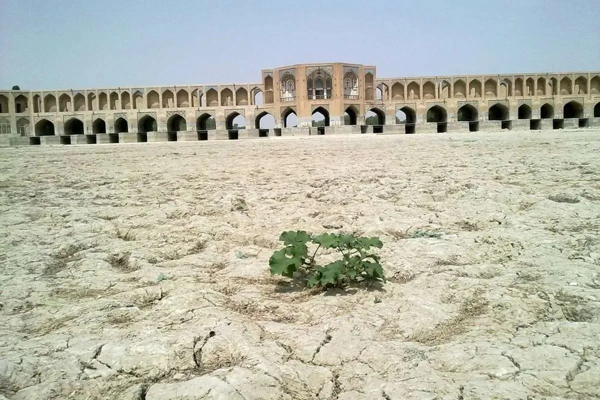 مسئولان اصفهان: مافیا اجازه احیای زاینده‌رود را نمی‌دهد