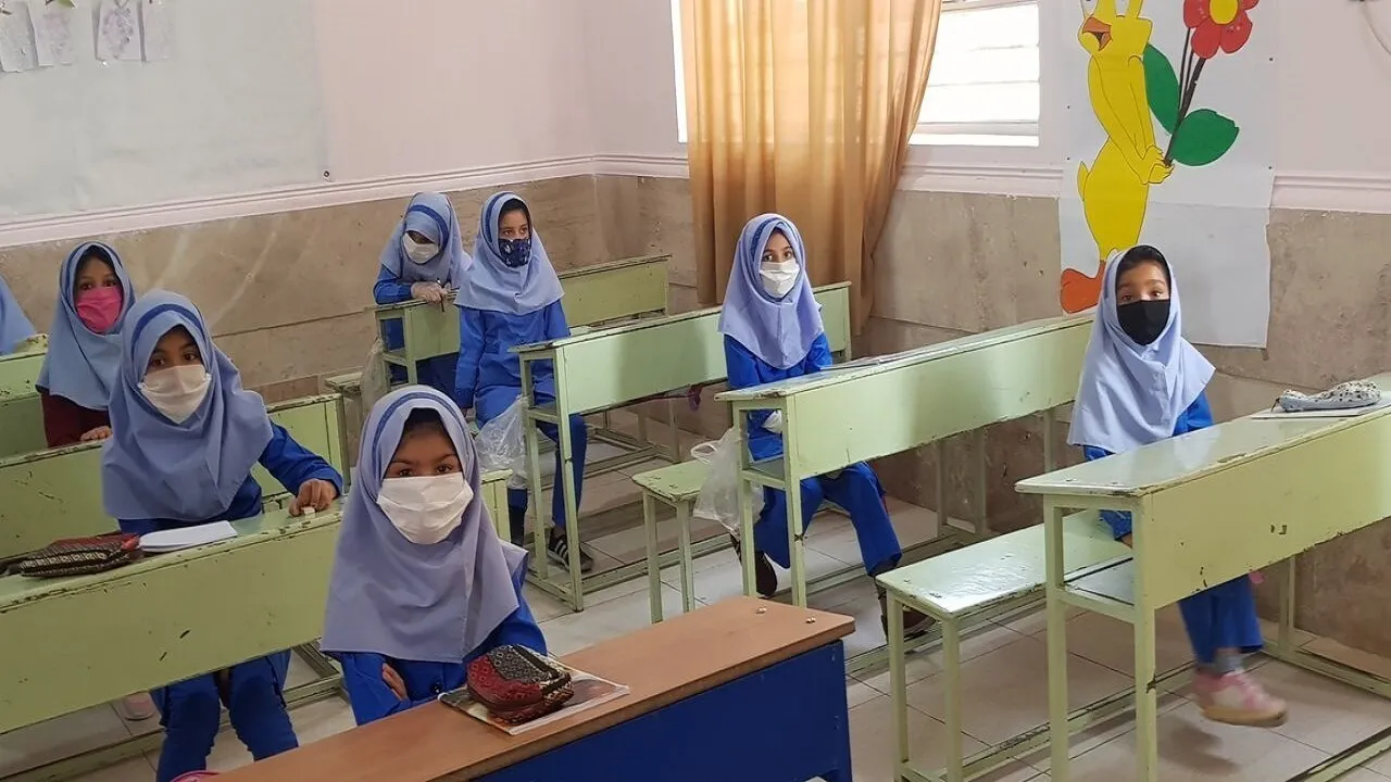 ​حضور دانش آموزان به مدارس الزامیست!