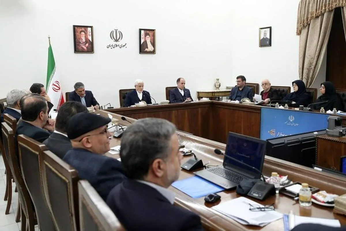 پاسخ معاون اول رئیس‌جمهور به تهدید ایران‌خودرو/ لازم باشد دولت از اقتدار خود استفاده می‌کند