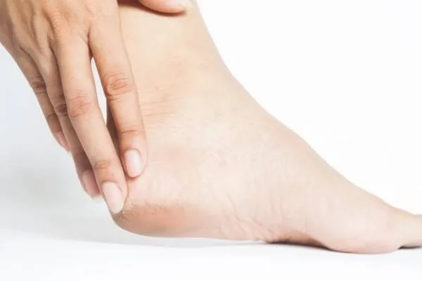 7دلیل گزگز مداوم پا