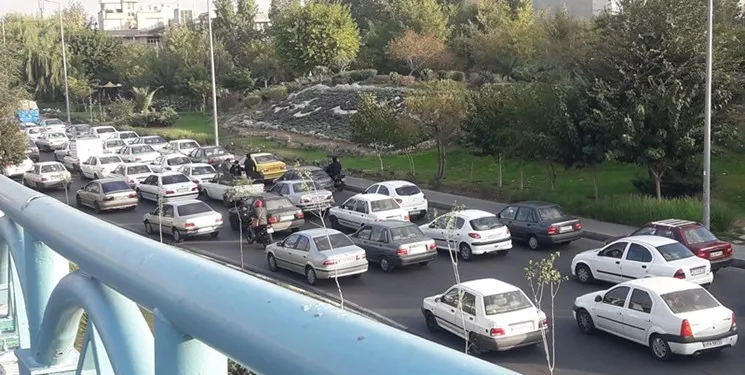 گرد و خاک وارد تهران می شود