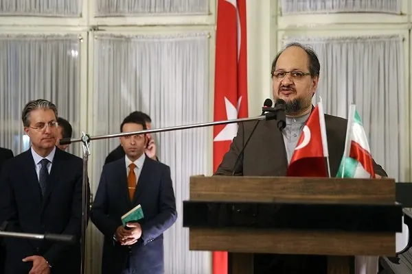 شریعتمداری: ترامپ اروپایی‌ها را از توسعه روابط با ایران ترسانده است/ پیگیری چشم انداز سرمایه‌گذاری ۳۰میلیارد دلاری بین ترکیه و ایران