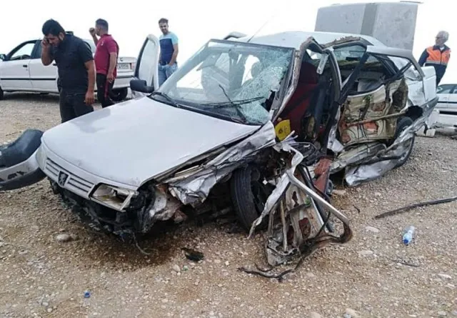 واژگونی پژو حامل اتباع غیرمجاز در اتوبان نائین
