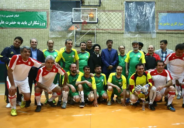 نمایندگان مجلس پا به توپ شدند +تصاویر