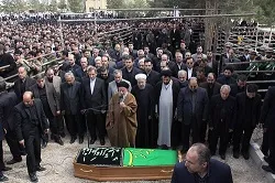 تشییع پیکر مادر روحانی +عکس