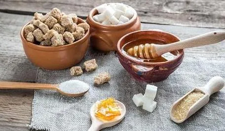 عسل بخریم یا شکر؛ کدام به صرفه تر است؟+ جدول قیمت انواع شیرین کننده