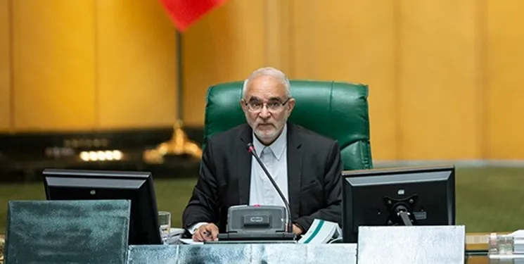 مصری: شرط معدل سه سال آخر برای کنکور ۱۴۰۴ اجرا شود
