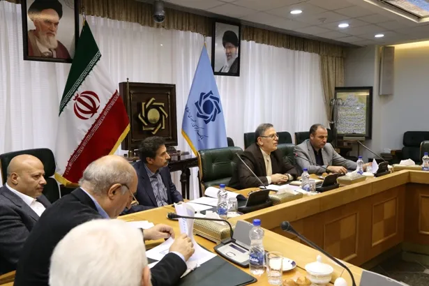 توافق بانک‌مرکزی وغول‌های پتروشیمی برای کنترل قیمت ارز