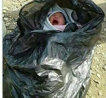 نجات نوزاد رها شده در سطل زباله
