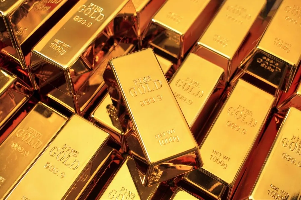 Gold Bulls Flee at Fastest Pace Since May on Rate Outlook
