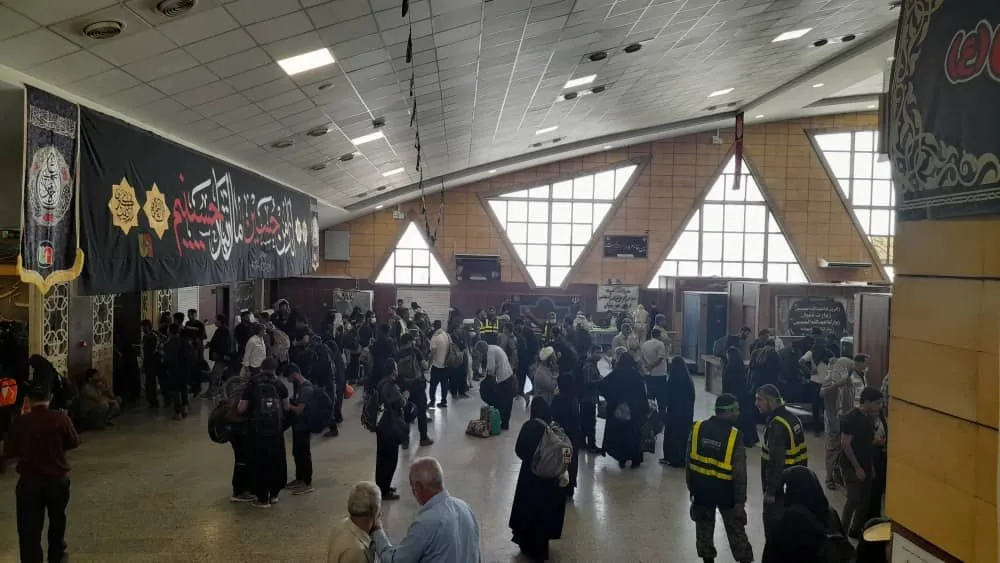 موج بازگشت زائران ایرانی و خارجی از شلمچه + فیلم