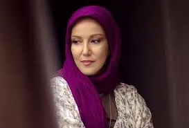 حمایت هنرمندان از بازیگر زن در مقابل تلویزیون +عکس