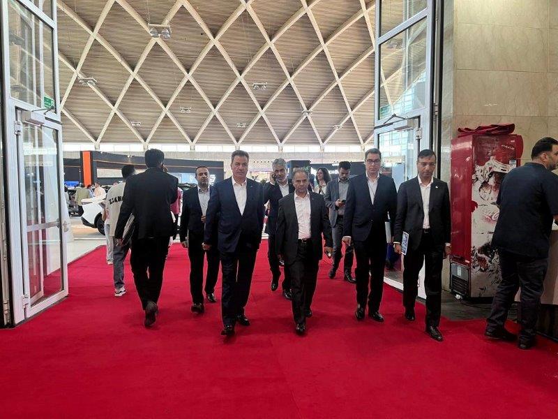 تاکید مدیرعامل بانک تجارت بر حمایت راهبردی از زنجیره ارزش صنعت خودرو تاکید مدیرعامل بانک تجارت بر حمایت راهبردی از زنجیره ارزش صنعت خودرو