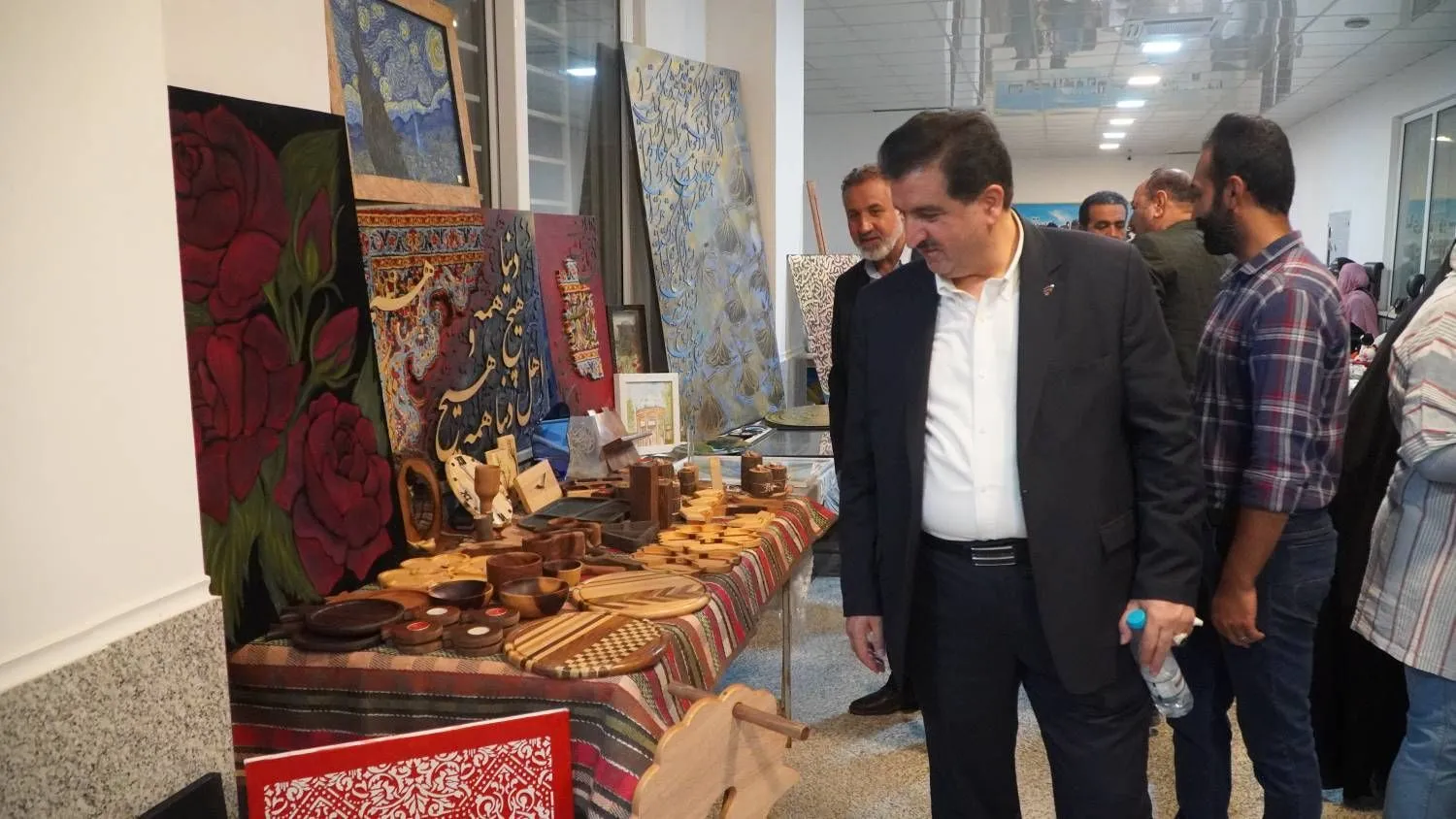 آمادگی بانک رفاه کارگران برای حمایت از فعالان صنایع دستی
