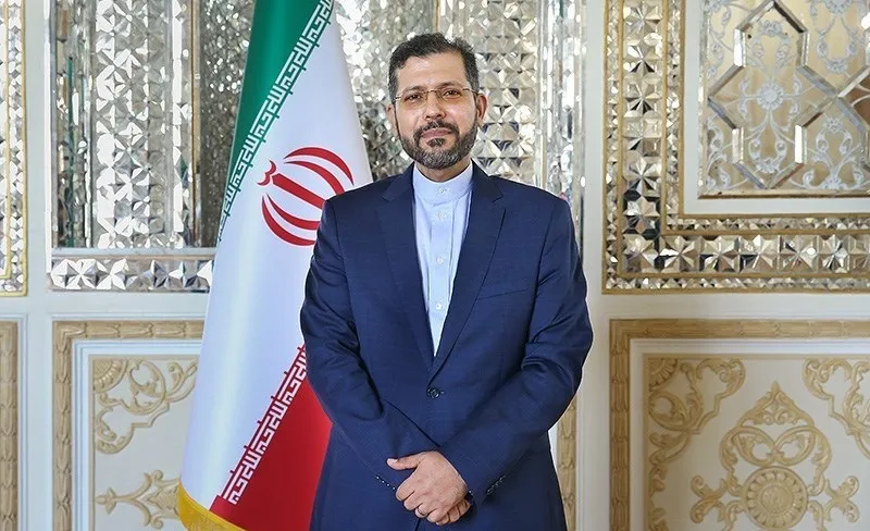 عقربه‌های ساعت فقط در جهان خیالی موازی پمپئو حرکت می‌کنند