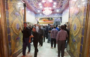 شعار مرگ بر آمریکا در حرم امام حسین (ع) +فیلم
