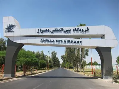تصادف خودرو و هواپیما در فرودگاه اهواز