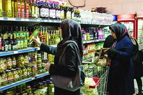 قیمت نیمی از کالاهای اساسی کاهشی شد